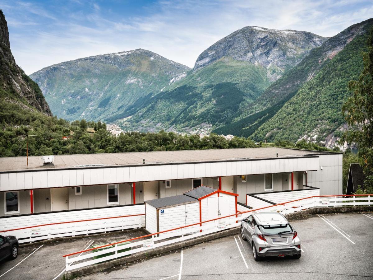Trolltunga Hostel ティッサダル エクステリア 写真